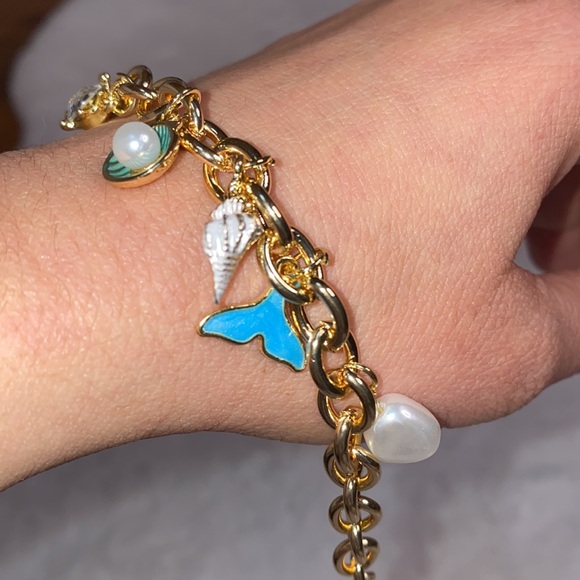 🐚 🐬♥️gorgeous little boho gold bracelet💐 - Picture 3 of 3